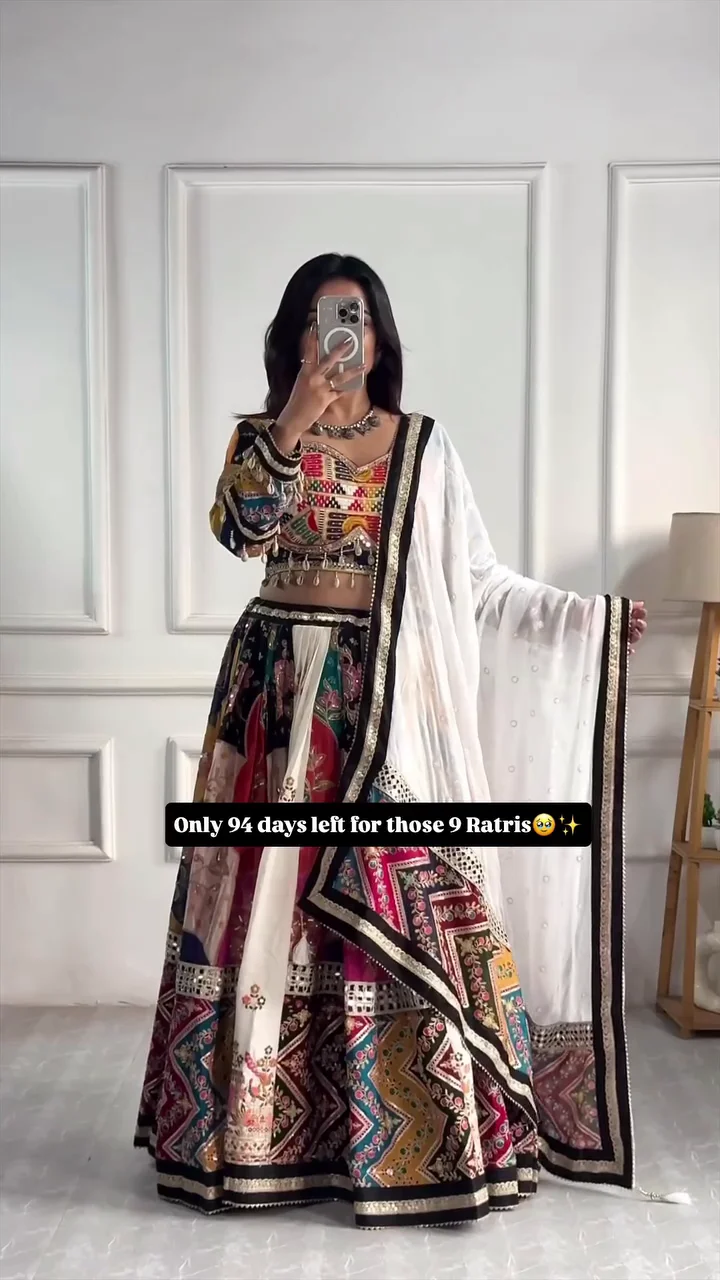 Women's Multi Color Desigenr Navratri Chaniya Choli Set